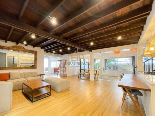 A rare renovate house 4Bedrooms