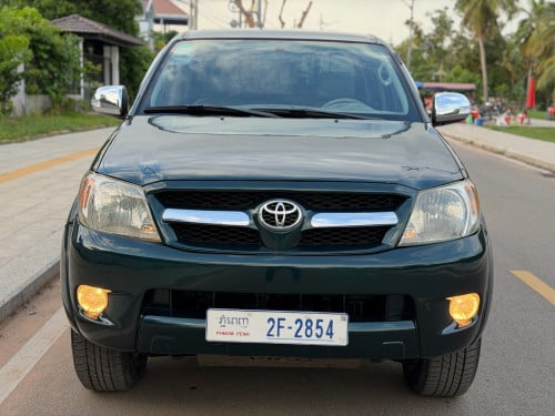 HILUX vigo 2005 លេខដៃកាពីតាស់ ឡានស្អាត
