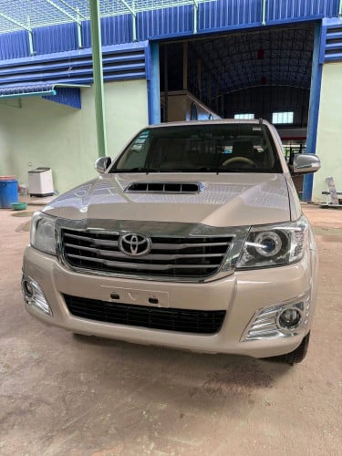 HILUX VIGO 2014 ឡានថ្មីខ្លាំង
