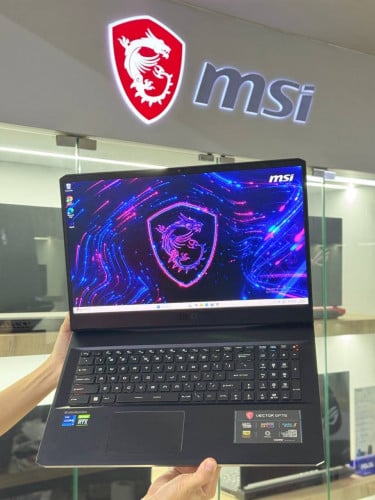 MSI Vector GP76 / i7-12th / 32GB / M.2 1T / RTX3070Ti (8GB) / 17.3”(360hz) / RGB