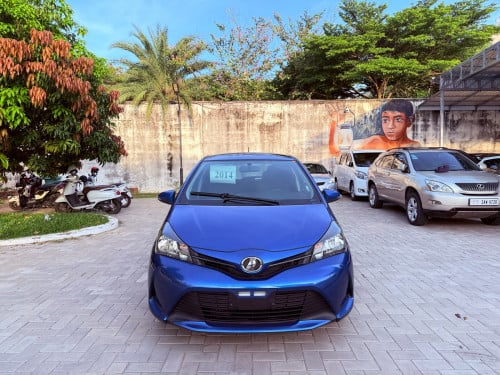 Toyota Vitz 2014 សោរចាក់ Smart stop