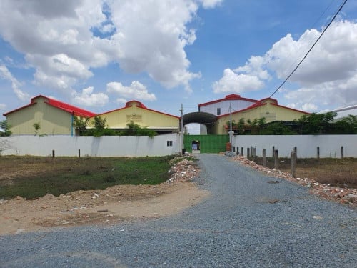 ឃ្លាំងសម្រាប់លក់នៅសង្កាត់គោកឃ្លាង