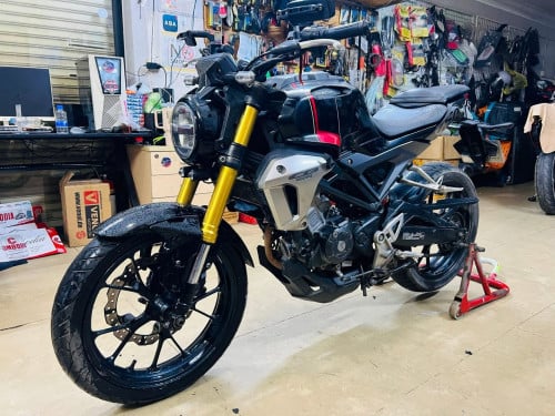 ម៉ូតូលក់ឈ្មោះខ្ញុំផ្ទាល់ សុីនម៉ាសុីមិនដែរដោះ