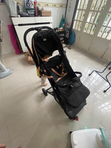 រទេះរុញកូន