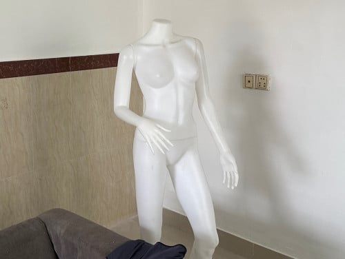 ម៉ាឡាកំាង លក់ធូៗ