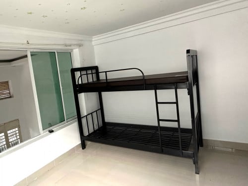 គ្រេគេង២ ជាន់សំរាប់កូនៗ លក់ធូរៗ