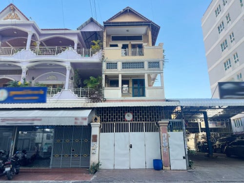 ផ្ទះអាជីវកម្ម សម្រាប់ជួល នៅបឹងត្របែក