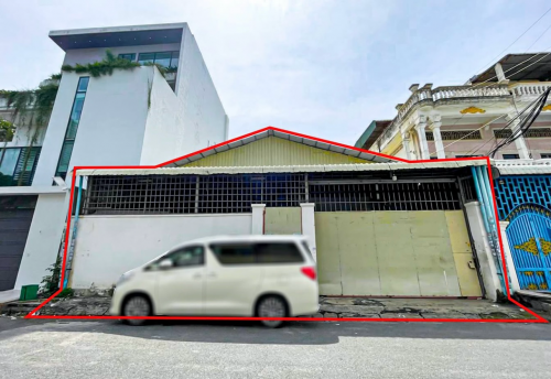 ឃ្លាំងជួល បឹងត្របែក