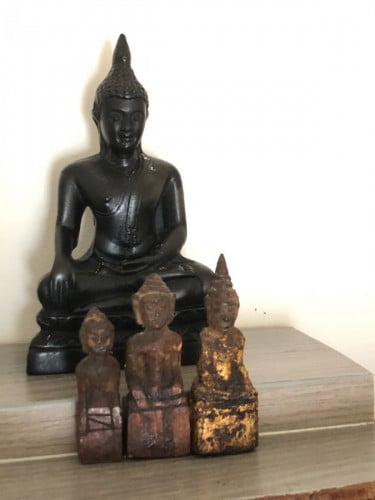 ព្រះអង្គខ្លឹមបីអង្គ