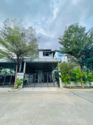 វីឡាភ្លោះកែង លក់បន្ទាន់!