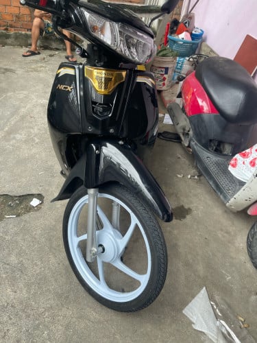 លក់ម៉ូតូសង់025up026ត្រូការលុយបន្ទាន់