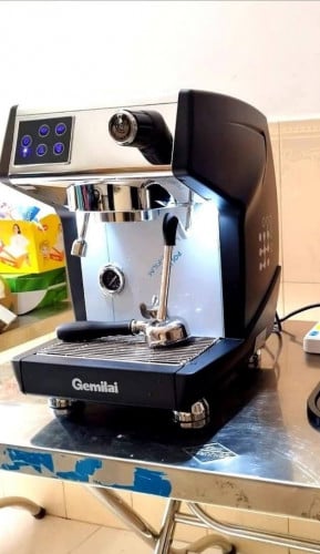 ម៉ាស៊ីនកាហ្វេ ដៃមួយប្រើបាន 3ខែ