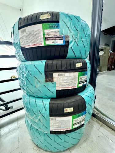 ប៉ាណាក្រូម៉េHS កង់ឡានសល់1ឆុត ចង្កៀង Prius GS’ Edition 5គូ ទ្វារទី5 Prius ធ្នឹមលេីធុងទឹកស2