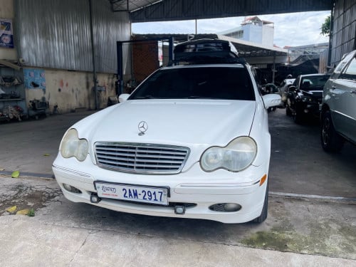 ចងលក់​ឡាន​ Mecerdes benz C240 ឆ្នាំ 2002
