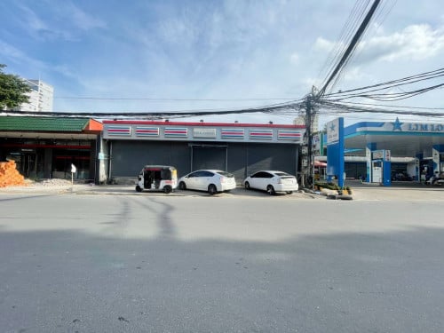 ហាងសម្រាប់ជួល នៅសង្កាត់ផ្សារដើមថ្កូវ | Shop for rent at Phsar Daeum Thkov