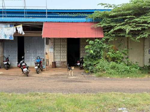 ๐ฆHouse Available for Urgent Sale at a Special Price (Negotiable).