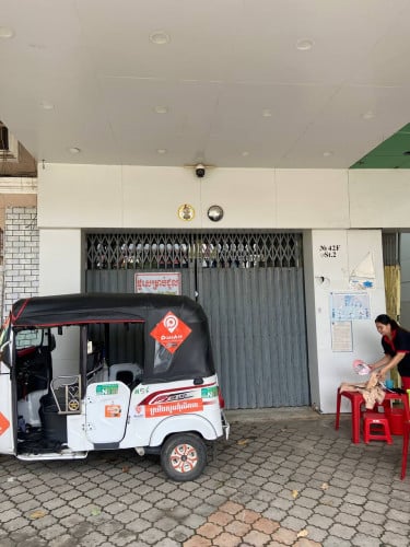 🔰ផ្ទះអាជីវកម្មសម្រាប់ជួលកណ្តាលក្រុងតាខ្មៅ។