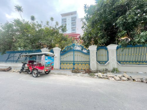 វីឡាសម្រាប់ជួល នៅផ្សារទួលទំពូង | Villa for rent at Tuol Tumpong