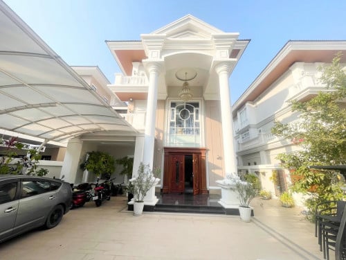 វីឡាព្រីនសម្រាប់ជួល​ | Villa Prince B Rent in borey Penghout Beoung Snor