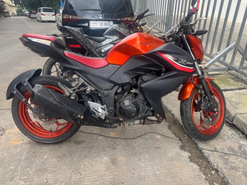 លក់Z 250. 1100