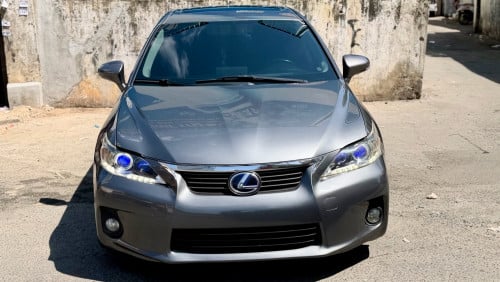 2013 CT200h full premium