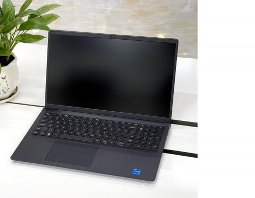Dell Vostro 3530 i3-13th/16GB/512GB/15.6/WIN11 PRO/ (NEW​​​​ SEALED)