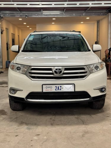 Highlander 2012 V4 ប៉ុង1 កៅអុី3ជួរ(ម្ចាស់ដើមទី1)