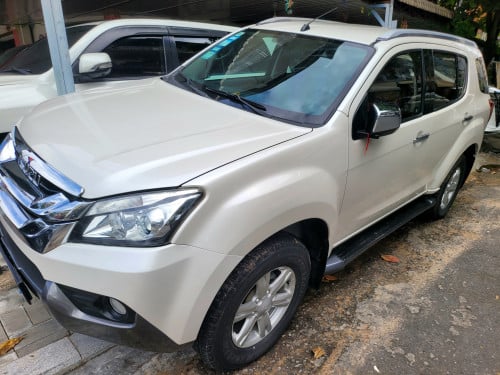 Isuzu Mu-X 2016 Full option Urgent Sale!!!