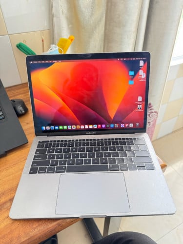 MacBook Pro 2017 Ram 8G Memory 256GB