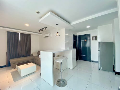 Modern Spacious 1 BR for Rent