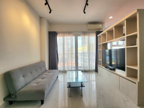 PS Crystal: Spacious Studio Condo for Rent
