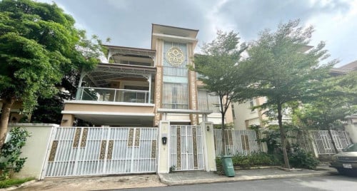 Queen villa for rent very urgent