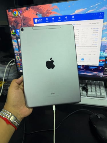 Sell IPad Pro 10.5 Sim WiFi 99% លក់ហេីយ🥰