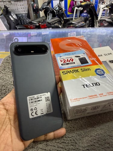Tecno Spark Slim Ram8G Memory256G 99% ក្រុមហ៊ុនសុីមពីរ មានប្រអបឆ្នាំងសាក
