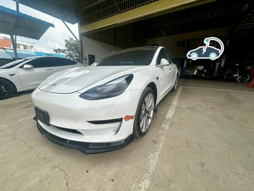 Tesla Model 3 Long Range ( ម៉ូទ័រ 1 )