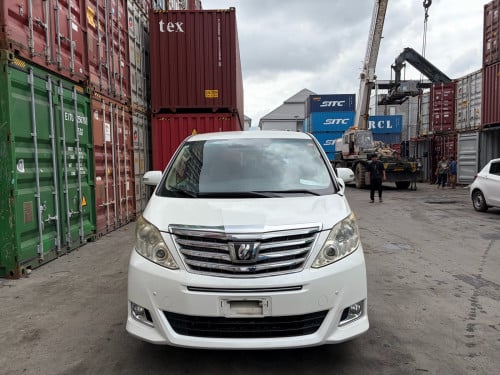 Toyota Alphard 2012 ពណ៍ស ក្នុងលឿង