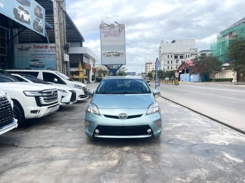 Toyota Prius 2012 Plug-In🔌 Full Options Advanced គុជ 3