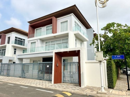 Villa for rent at borey Orkide 6A