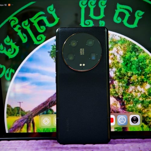 Xiaomi 13 Ultra 512G(វ៉ៃដូរបាន)មានធានាច្បាស់លាស់ត្រឹមត្រូវ