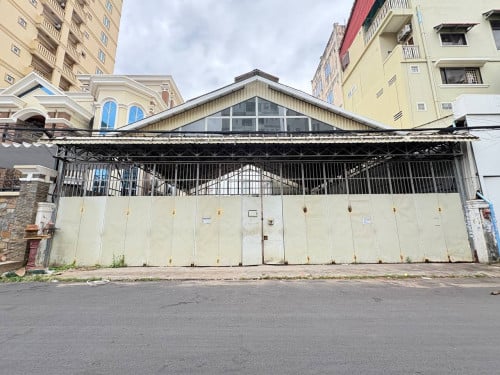 ឃ្លាំងជួលនៅសង្កាត់ទួលទំពូង២