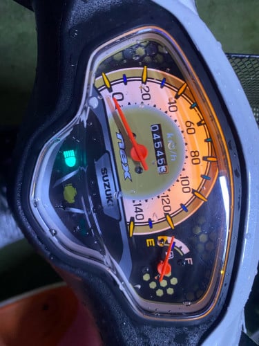 ម៉ូតូលក់