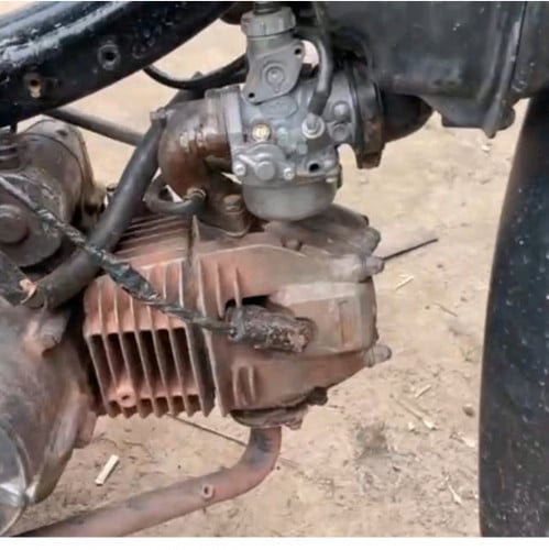 ម៉ូតូលក់ ម៉ាស៊ីនតាន់