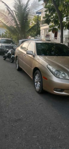 លក់ឡានមួយ