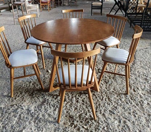 ឈុតតុអាហារ១.២ម មូល ៦នាក់ ក្តាកៅស៊ូ