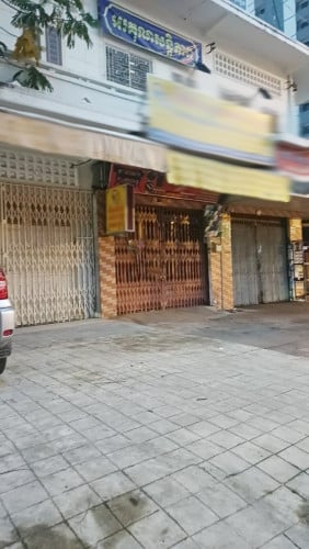 ផ្ទះជាន់ផ្ទាល់ដីសម្រាប់ជួលនៅលើផ្លូវទេពផន