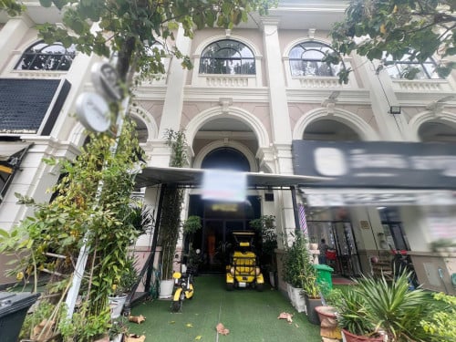 ផ្ទះអាជីវកម្ម សម្រាប់លក់ នៅបុរីប៉េងហួត បឹងស្នោរ