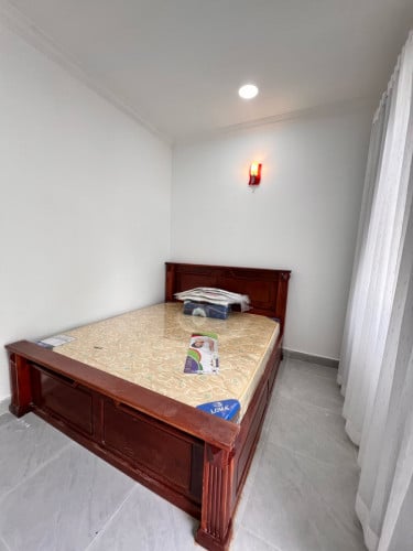 បន្ទប់ជួល