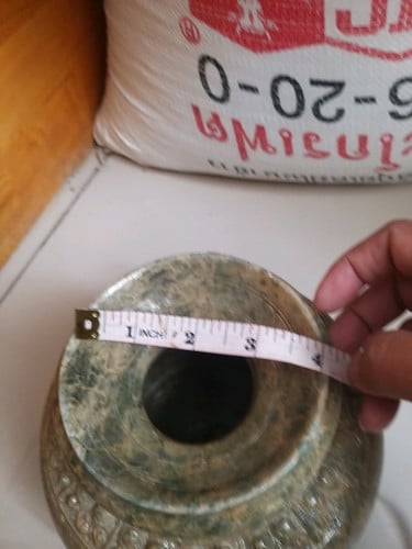 ថូរធ្វើពីថ្មម៉ាប