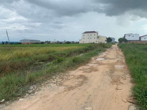 ដីសម្រាប់លក់