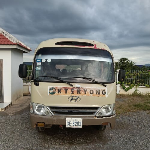 ឡានក្រុងលក់